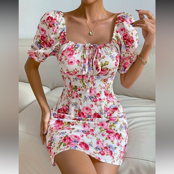 SHEIN Dresses & Skirts - SHEIN Pink Floral Mini Dress